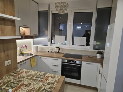 Wohnviertel Stan 40 m² na Izdavanje – Preko Morače, Podgorica