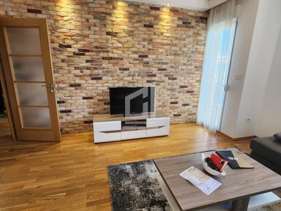Barrio residencial One bedroom apartment with the garage, City kvart