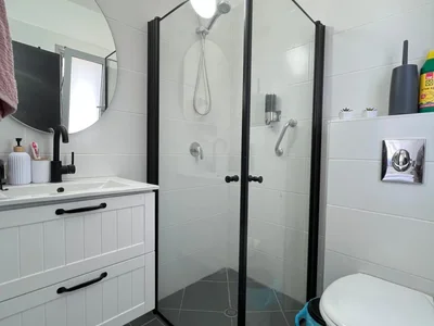 Barrio residencial A 50 metres du lac