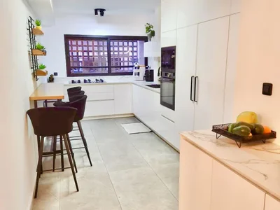 Dzielnica mieszkaniowa A vendre appartement 4 pieces en rez de jardin a ashdod