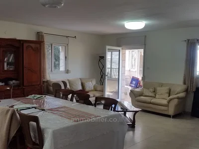 Residential quarter Charmant cottage 255m2 11 pieces dekel guimel efrat