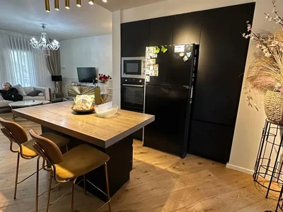 Residential quarter Superbe 5 p a 1mn du lac