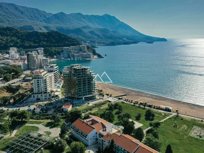 Complejo residencial Apartments in condo hotel on the beachfront in Becici