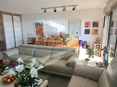 Жилой квартал Jolie 3 pieces spacieux a vendre avec vue panoramique sur la mer marina ashdod