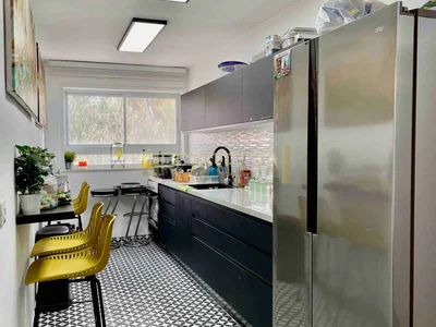 Dzielnica mieszkaniowa Appartement renove de quatre pieces