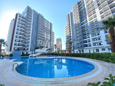 Wohnanlage Wohnungen vom Bauträger 1+1, 2+1 in Mezitli, Mersin mit Pool und Ratenzahlung