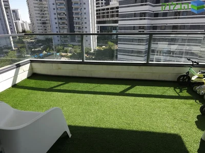 Жилой квартал Appartement 4 pieces dans le quartier harakafot a rishon lezion