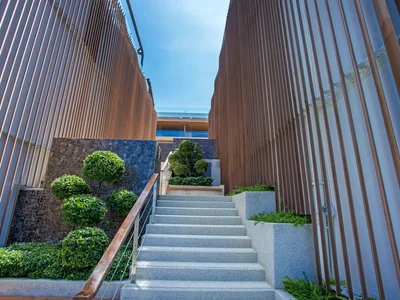 Жилой комплекс Bluepoint Luxury Condominiums