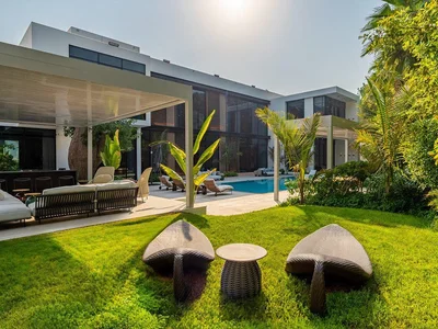 Complejo residencial Furnished villa R9 Mansion with a swimming pool and a garden, Al Barari, Dubai, UAE