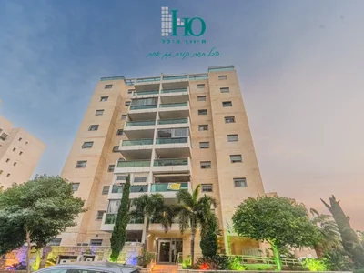 Жилой квартал Magnifique appartement 5 pieces transforme en 4 pieces spacieux