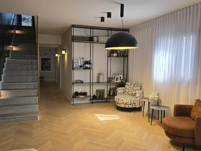 Жилой квартал Magnifique penthouse duplex de reve avec piscine privee a vendre au coeur de raanana