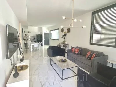 Residential quarter Avec terrasse dans un bel immeuble investi au centre proche de la mer a ne pas manquer clair bel appartement magnifique