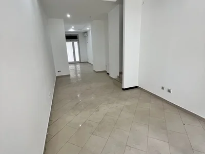 Handel Poslovni prostor 80 m² na Prodaju – Stari Aerodrom, Podgorica