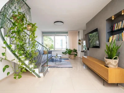 Residential quarter Duplex situe quartier bougrashov a 15 min de la mer parking ascenseur terrasse 45 m