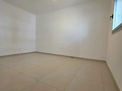 Жилой квартал Appartement 4 pieces a vendre en deuxieme ligne de mer a bat yam quartier haatsmaout
