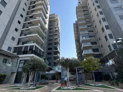Barrio residencial Appartement de 4 pieces a 2 pas de la mer dans les nouveaux immeubles de la marina