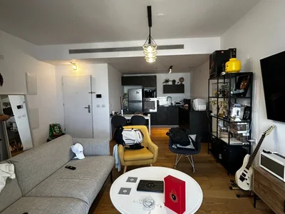 Residential quarter Avec terrasse bel appartement dans un immeuble neuf endroit calme haut standing