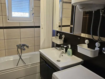 Wohnviertel Stan 80 m² na Prodaju – Zagorič, Podgorica
