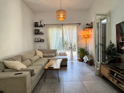 Dzielnica mieszkaniowa Appartement renove de 2 pieces avec deux balcons et vue sur jardin