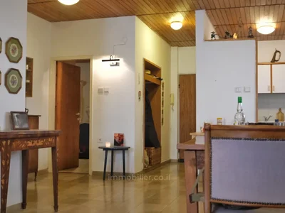 Quartier résidentiel À vendre | appartement 2 pièces avec beaux volumes – rue shalom aleichem, tel-aviv