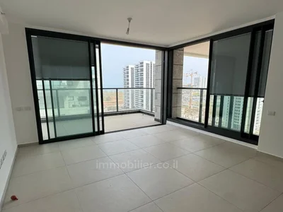 Жилой квартал Bat yam dans une tour de standing 5 pieces avec mamad 131m14m terrasse
