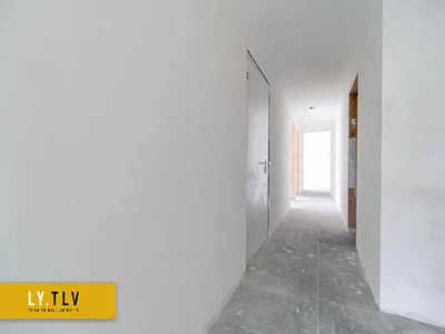 Residential quarter Magnifique 5 pieces dans un immeuble neuf au calme pres de kikar hamedina