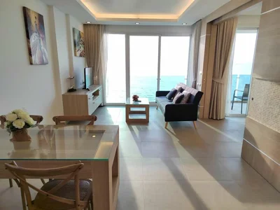 Zespół mieszkaniowy Paradise Ocean View na beregu morya