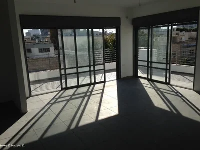 Barrio residencial Mini penthouse avec terrasse gordon ben gourion