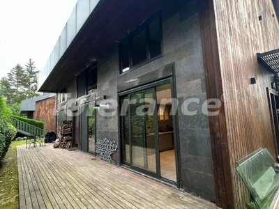Wieś domków Luxury Villas in Beykoz, İstanbul in a complex with infrastructure and forest view