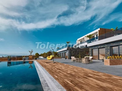 Zespół mieszkaniowy Apartments 1+1, 2+1, 3+1 in Çeşme, İzmir in a complex with a pool and sea view