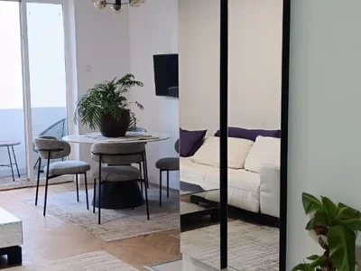 Quartier résidentiel Dvosoban stan, Preko Morace, Izdavanje