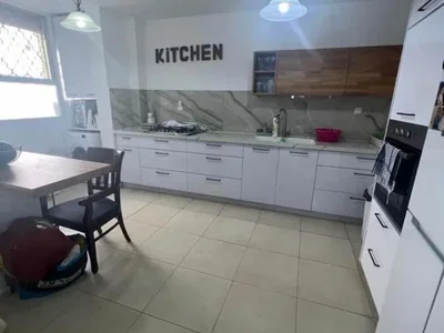 Residential quarter Rez de jardin spacieux