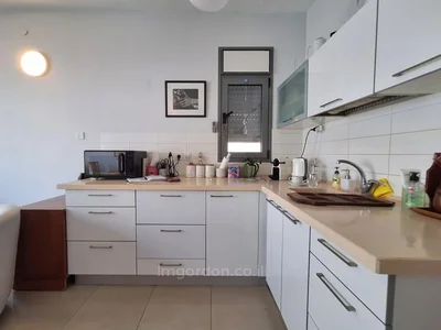 Жилой квартал Avec terrasse bien agence endroit calme proche de la mer