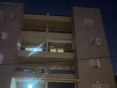 Residential quarter Appartement 4 pieces centre ville