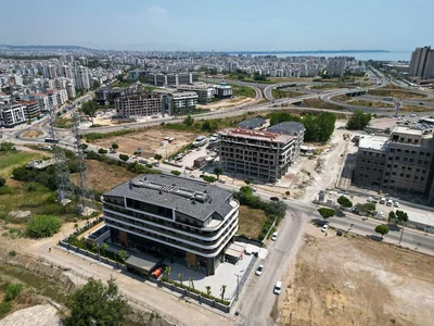 Apartamentowiec Apartamenty z Widokiem na Góry i Basenem w Antalyi Konyaaltı
