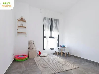 Quartier résidentiel À vendre – appartement neuf 4 pieces –rehov amnon lipkin shahak - park hayam (netanya)