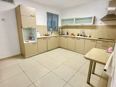 Barrio residencial A vendre superbe 4 pieces en plein coeur dashdod rue rogozin