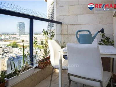 Residential quarter Un duplex penthouse a 10 minutes a pied de la mer a un prix exceptionnel