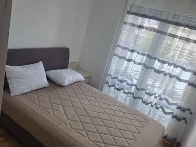 Wohnviertel Stan 40 m² na Izdavanje – Pobrežje, Podgorica