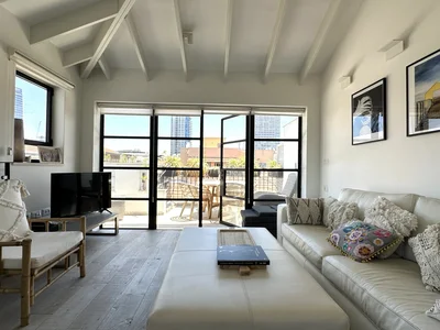 Wohnviertel Neve tzedek appartement magnifique et renove avec terrasse calme lumineux spacieux proche de la mer A ne pas manquer