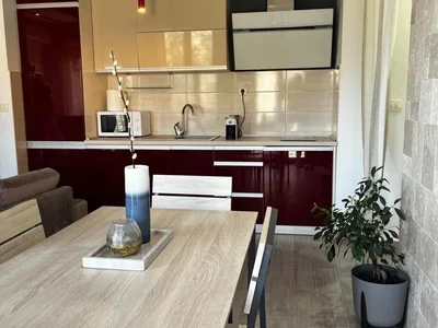 Wohnviertel Stan 54 m² na Prodaju – Petrovac, Budva