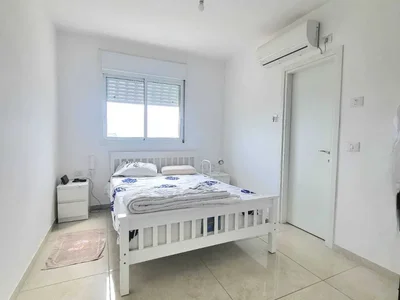 Residential quarter Appartement lumineux de 3 pieces avec une terrasse soucca nouvelle exclusivite dun bel appartement recent dans le quartier calme et religieux shimshon a hadera