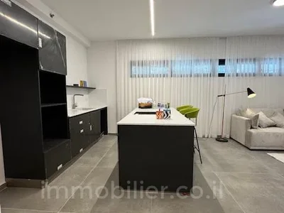 Residential quarter Immeuble neuf 3 pieces equipe et meuble