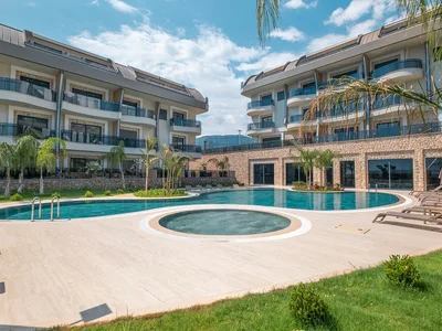 Edificio de apartamentos Apartamentos con vistas panorámicas a la ciudad en Kargıcak Alanya