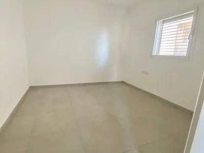 Residential quarter Avec balcon calme proche de la mer 13 mn a ne pas manquer bien agence clair immeuble neuf
