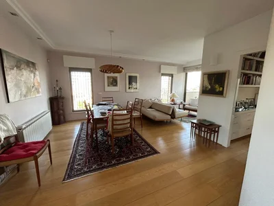 Quartier résidentiel À vendre – penthouse à arnona, rue kfar etzion