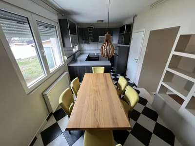 Cabaña Kuća 330 m² na Prodaju – Tološi, Podgorica