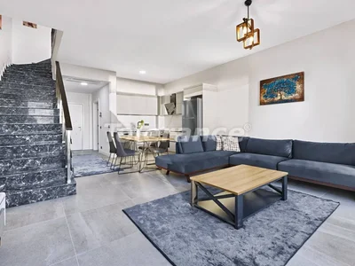 Zespół mieszkaniowy Apartments 1+1, 2+1, 3+1 in Çeşme, İzmir in a complex with a pool and sea view