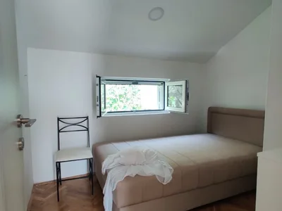 Wohnviertel Stan 92 m² na Prodaju – Petrovac, Budva