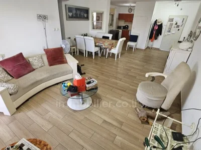 Wohnviertel Bonne affaire bel appartement de 5 pieces avec balcon et chambre de securite bonne orientation